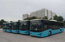 FOTO // Primele 5 unități din lotul de 100 de autobuze noi ISUZU au ajuns la Chișinău